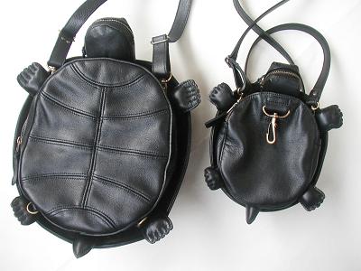 カメバッグリュックとカメポシェット